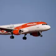 EasyJet Pilot Suspended After Allegedly Threatening to 'Take Down' Plane