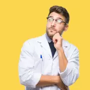 Eerie Discovery: Mysterious 'Ghost Hand' Appears in Family Photo – Can You Spot It?