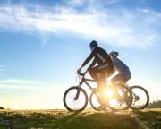 Essential Summer Cycling Gear: Stay Cool, Safe, and Stylish on Your Rides