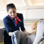 Flight Attendants Reveal the One Drink They Always Avoid on Planes – Here’s Why