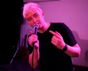 Hannah Maxwell's 'Baby Reindeer in a Bag' Delivers Raw Emotion at Edinburgh Fringe