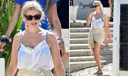 Holly Willoughby Stuns in Bikini During Sun-Drenched Portugal Getaway