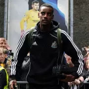 Jamie Carragher Urges Liverpool to Trigger Alexander Isak's £100m Release Clause | Transfer Exclusive