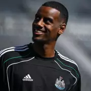 Liverpool Eye Alexander Isak as Potential Salah Replacement – Transfer Update