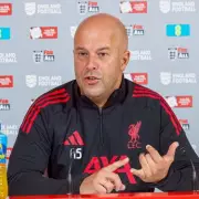 Liverpool Eye Newcastle's Alexander Isak as Arne Slot Prepares for Major Summer Overhaul