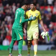 Man Utd in Shock Goalkeeper Shake-Up: Emi Martinez Eyed as Onana Replacement
