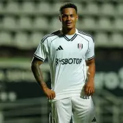 Man Utd Injury Blow: Rasmus Hojlund Ruled Out for Crucial Weeks After Muscle Tear