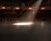 Mastering the Stage: How Microphones and Betty Boothroyd-Style Projection Elevate Acting