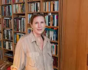 Miriam Toews' 'A Truce That Is Not Peace': A Profound Memoir of Trauma and Resilience | The Guardian Book Review