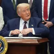 Naked Man Hides in Tree for Hours After Police Chase in Bizarre Standoff