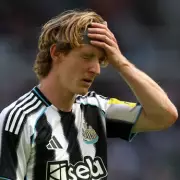 Newcastle's Anthony Gordon Faces Injury Scare Ahead of Crucial Fixtures