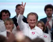 Poland's Populist Surge: Can Donald Tusk's Democrats Turn the Tide?