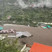 Shocking Moment Flash Flood Sweeps Away Entire Campsite in Seconds – Watch the Terrifying Footage