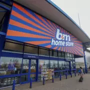 Single Mum of 7 Kids Reveals How She Survives on Just £24 a Week – Her Incredible Story