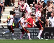 Southampton Edge Past Wrexham in Thrilling Championship Clash – Match Report