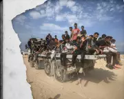 'Squid Game' in Gaza: How a Deadly Children's Craze Exposes a Humanitarian Catastrophe