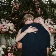 Taylor Swift's Jaw-Dropping Diamond Ring Sparks Engagement Rumours to Travis Kelce