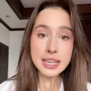 Terrified Tourist Finds Stranger Staring at Them Through Hotel Mirror – Shocking CCTV Footage Reveals All