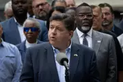 Trump Demands National Guard in Chicago as Pritzker Accuses Him of 'Political Stunt' | The Guardian