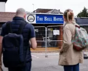 UK Home Office Vows Major Surge in Asylum Hotel Closures for 2026