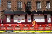 UK Pubs in Crisis: Soaring Costs and Tax Hikes Force Hundreds to Close