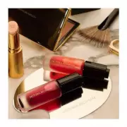 Victoria Beckham's Fans Rush to Grab Her Must-Have Perfume at Half Price – Don't Miss Out!