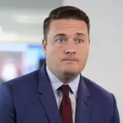 Wes Streeting Warns Junior Doctors: 'Don't Strike or Face Consequences'