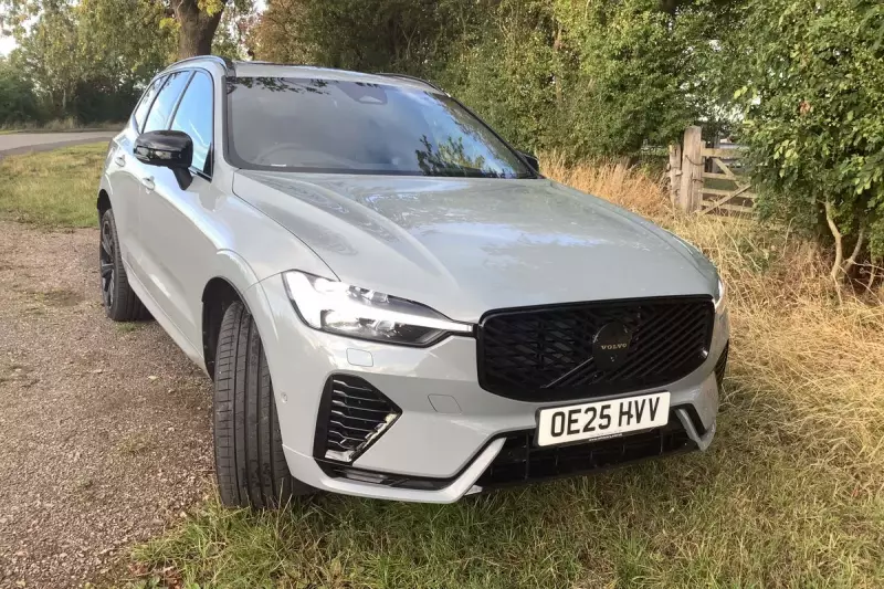 2025 Volvo XC60 Redefines Luxury: New Hybrid Powertrain, Google Tech & Breathtaking Design Revealed