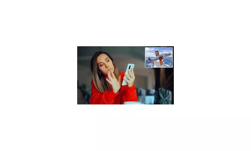 Dating Dealbreakers Revealed: The Photo Faux Pas Guaranteed to Get You Left-Swiped