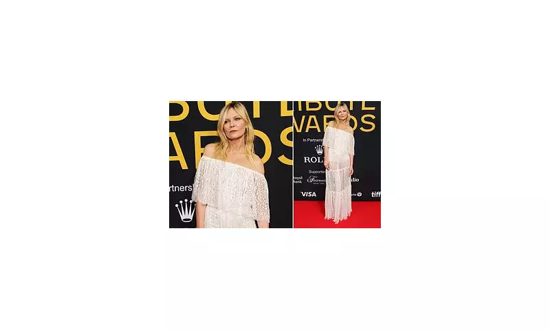 Kirsten Dunst Stuns in Lace at Toronto Tribute Awards | Daily Mail