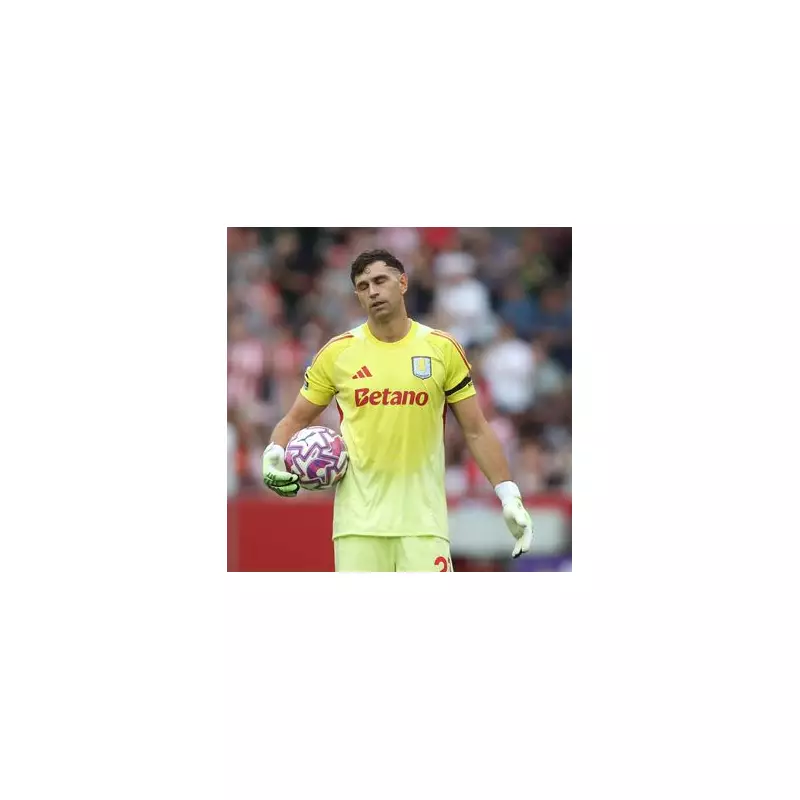 Man Utd Plot Sensational Swoop for World Cup Hero Emi Martinez | Transfer Exclusive