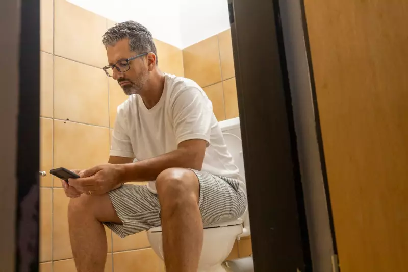 Stop Scrolling on the Loo! Doctors Warn Phone Use in Toilet Worsens Haemorrhoids
