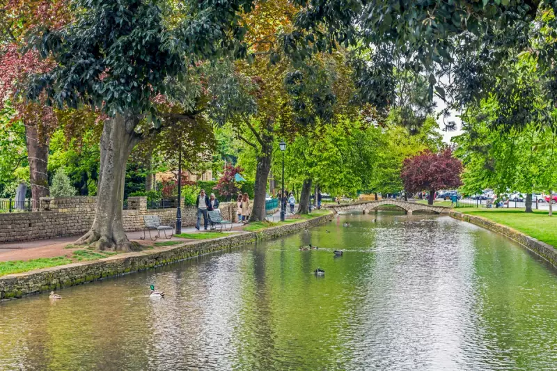 TikTok Fury: Cotswolds Village Begs Influencers to Stop After Tourist Tsunami