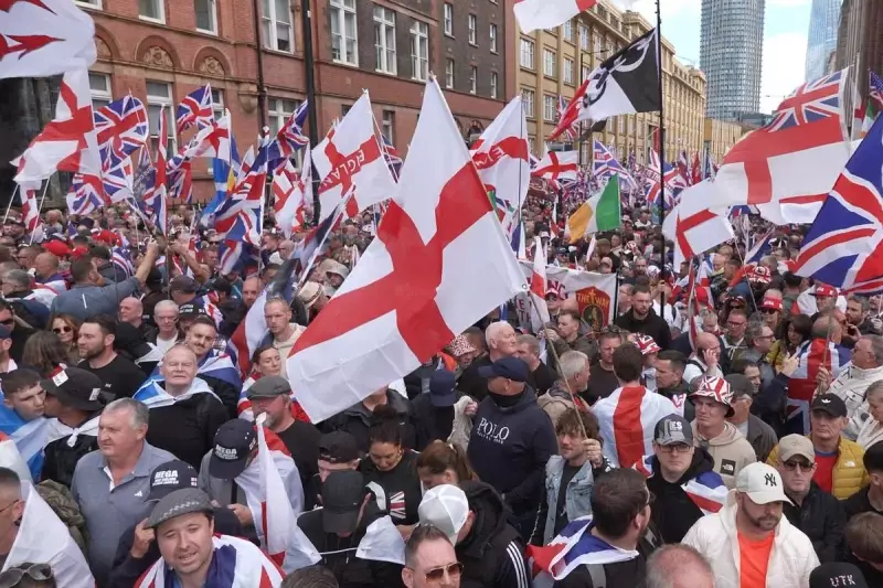Tommy Robinson Arrested by Met Police at London Waterloo Station | Exclusive