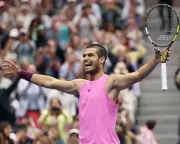 Alcaraz Triumphs in Epic US Open Final: A New Era Dawns in Tennis