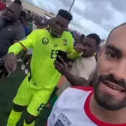 Andre Onana in Heated Clash with Fan After Man Utd's Palace Defeat | Mirror Football