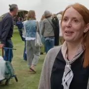 Antiques Roadshow Stunner: Diamond Necklace Valued at Whopping £200,000 Leaves Owner Speechless