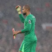 Chelsea Keeper's Nightmare: Robert Sanchez Sees Red for Reckless Challenge in Brentford Defeat