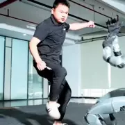 China's Terrifying Humanoid Robot Runs at 12km/h in World-First Breakthrough