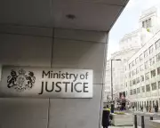 Employment Tribunals Turned into 'Soap Opera' as Public Access Fuels Online Spectacle