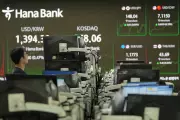Intel & Nvidia Lead Wall Street Surge as Bank of Japan Holds Firm | Market Rally Analysis