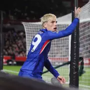 Jamie Redknapp's Scathing Verdict: Chelsea's 'Billion-Pound Bottle Jobs' Label After Brentford Collapse