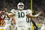 Jordan Love Ignites Lambeau Field as Packers Stun Commanders in Thrilling NFL Victory