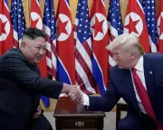 Kim Jong Un Expresses Fondness for Trump, Signals Readiness for New Nuclear Talks | The Guardian