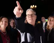 Labour's Conference Crisis: Starmer and Reeves Face Rising Farage Threat