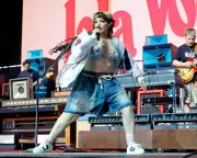 Lola Young Cancels Tour After On-Stage Collapse: Health Update