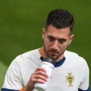 Man Utd Injury Blow: Diogo Dalot Ruled Out After Wolves Clash as Erik ten Hag's Defensive Crisis Deepens