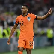 Man Utd Plot Sensational Denzel Dumfries Swoop as Erik ten Hag Targets Major Defensive Upgrade