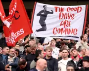 Manchester United in Turmoil: Rashford's Future Hangs in Balance After Training Axe