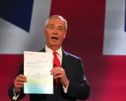 Parliament Returns: Can Starmer's Labour Seize Control from Reform UK Surge?